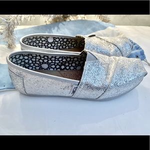 TOMS classic with silver sparkle